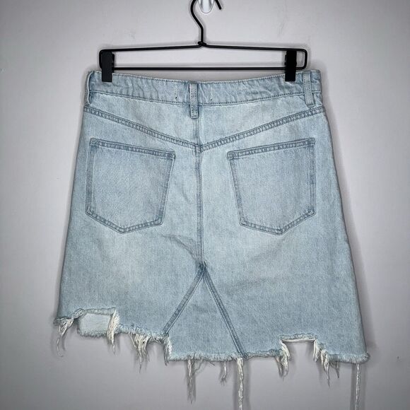 We The Free Women’s Going Rogue Denim Skirt Raw Hem Boho Asymmetrical Size 29 - Picture 3 of 5
